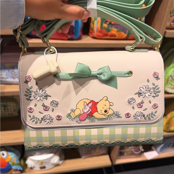 New Loungefly Disney Winnie The Pooh Floral Handbag / Crosboddy Bag - Picture 5 of 5